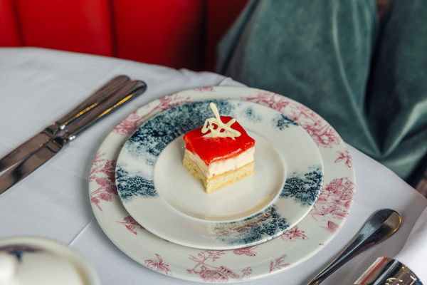 AA Rosette Pecks High Tea with Champagne