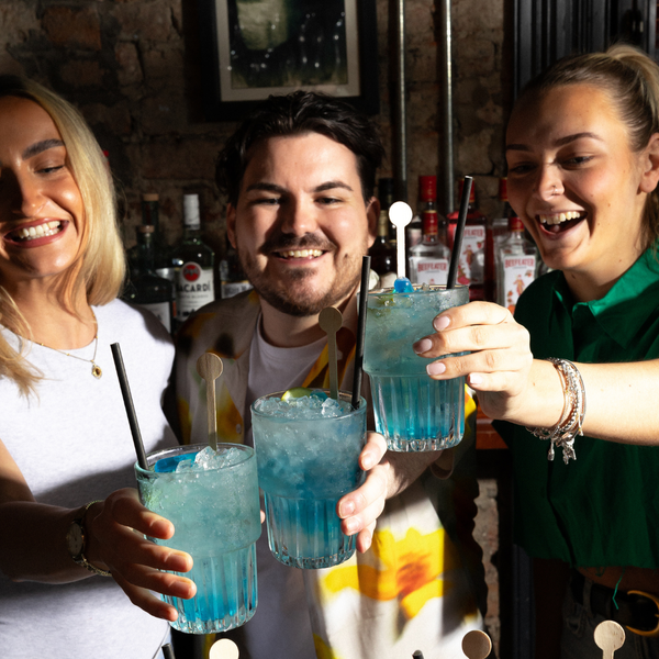 COCKTAIL MASTERCLASS FOR SIX+ GUESTS